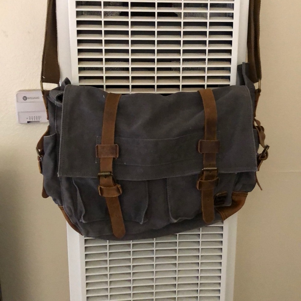 Grey messages bag